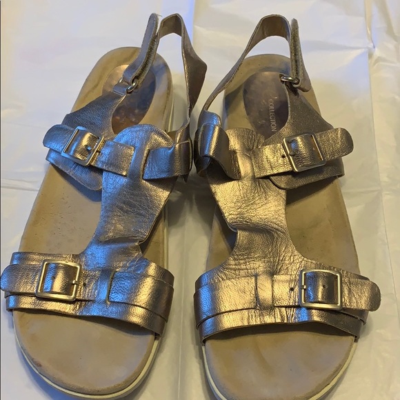 Gold/platinum sandals - Picture 1 of 3